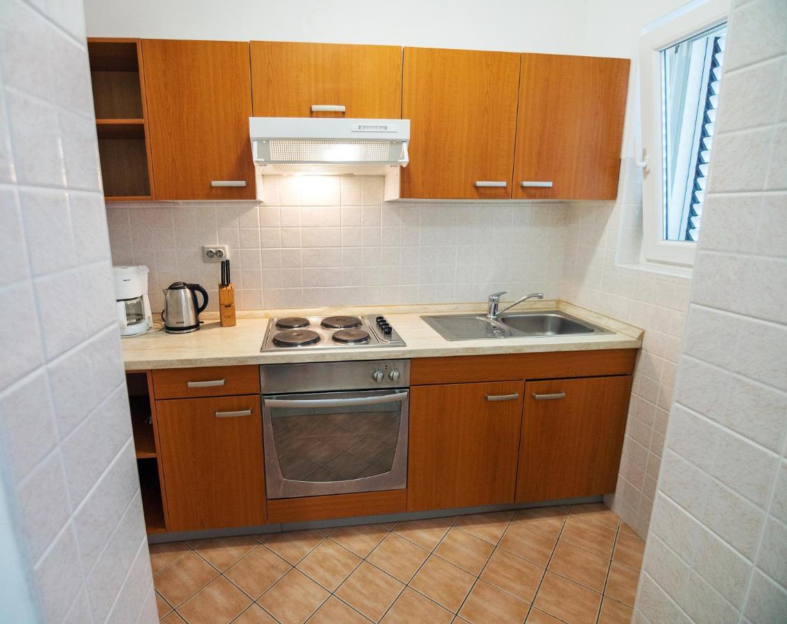 Apartments Bene Banjol Bagian luar foto