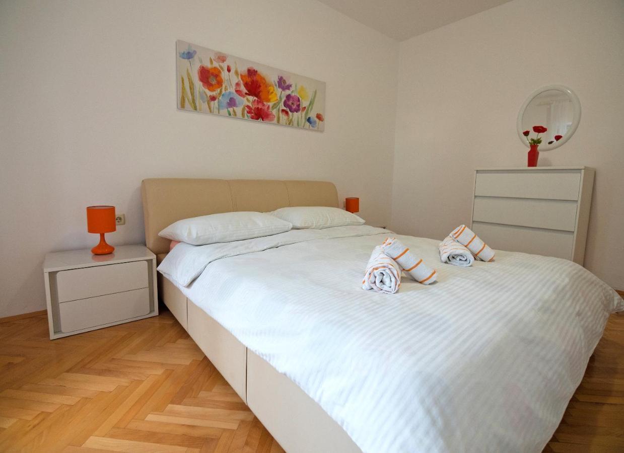 Apartments Bene Banjol Bagian luar foto