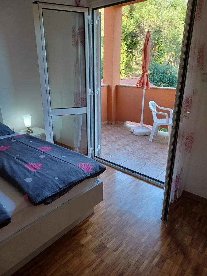 Apartments Bene Banjol Bagian luar foto