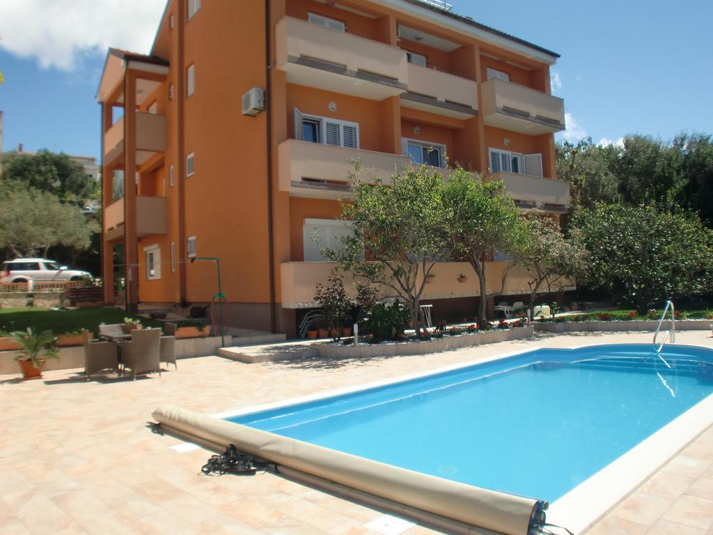 Apartments Bene Banjol Bagian luar foto